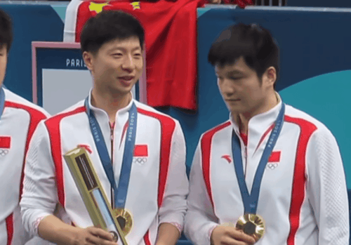 img 175471753920160a6a73aly1i47iyww1k0g20so0k0qvf.gif