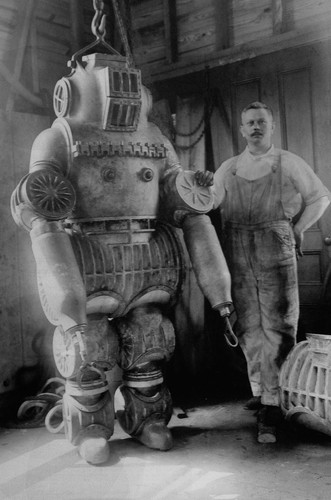 diving suits (1).jpg