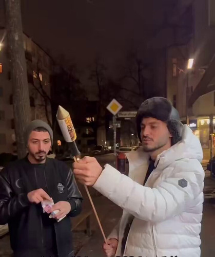 VEJJm8ThutZVyBht.jpg