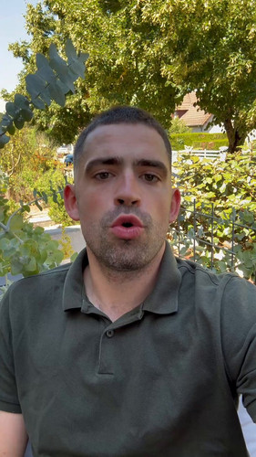 LrJPKQIBtHxc yAK.jpg