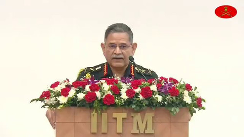 v0 nim3z9JK7E6cN.jpg