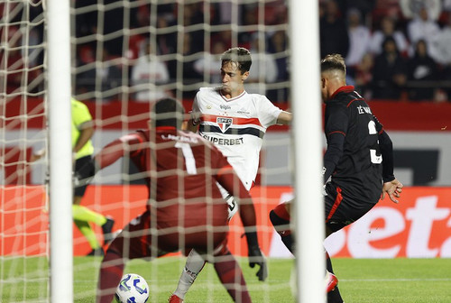 Fotos da partida entre São Paulo e Vitória pelo Campeonato Brasileiro