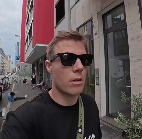 W8lKoazURd8vWs t.jpg