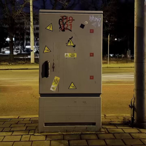 vXoMflwI6zfEC5LH.jpg