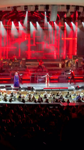 CG3pVVSPvqSe4g K.jpg