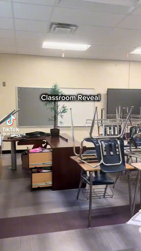 M4eKL99m8Me si0D.jpg