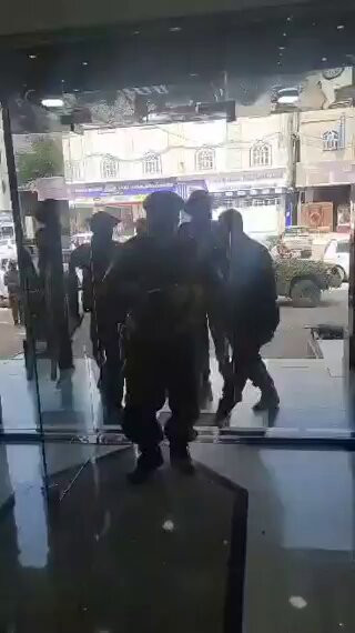 lzrEKZyTUrOyPOaj.jpg