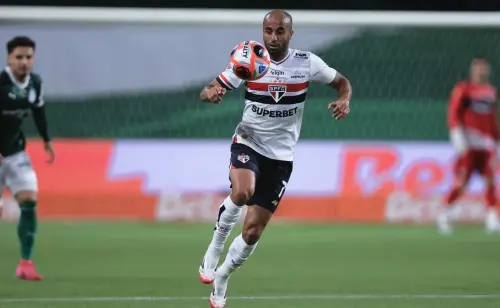 Lucas Moura volta ao São Paulo, mas ainda não está apto para 90 minutos