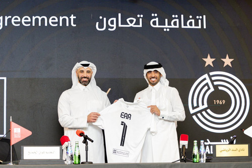 Gx7GM3na0AAsuHr.jpg