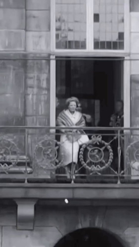 HQhWSU XrZUkfsoj.jpg