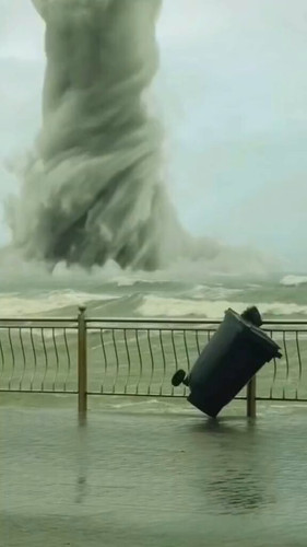 6UbrlQyD94yM LUK.jpg