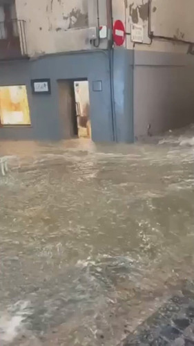 Tbj59 V4WvELxK2F.jpg