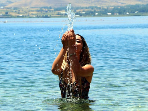 GrlOp2wW4AA cKr?format=jpg.jpg