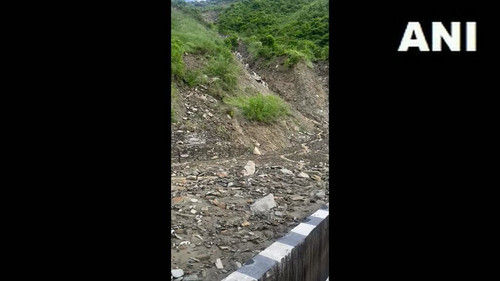 M4vMBcIoOkE MavX.jpg