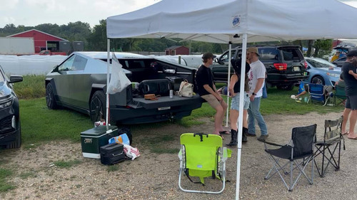 hT2bH6a5c3 rDY4 .jpg