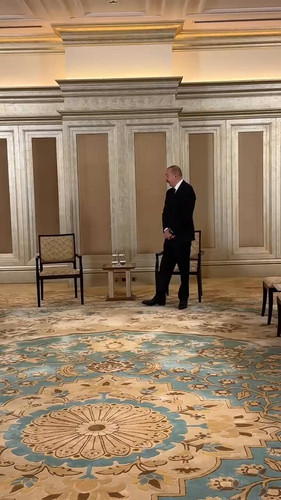 VQ8FJIjalAq Jaxi.jpg