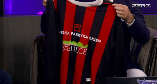 GvpwWrnXgAA32T .jpg