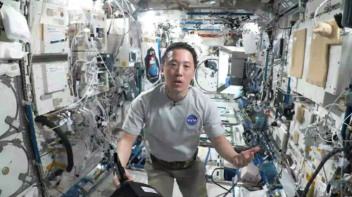 Lxi26yZory wWO6W.jpg