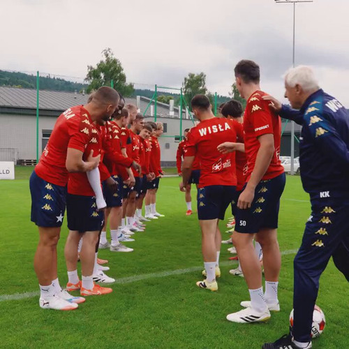 afBgX3lfXwkVq7 J.jpg