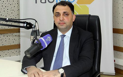 GvUcV55WQAALk4l.jpg