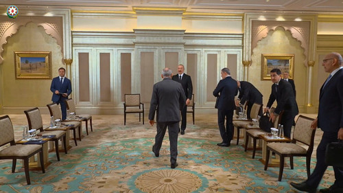 QPSa0uvb6gT ax03.jpg