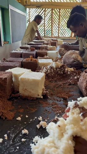 HjyoCntwT4QfQlD .jpg