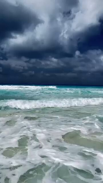 yJYge6 d4bWRx Uu.jpg