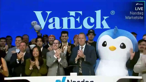 j Mj1Q4CXdq4E8JR.jpg