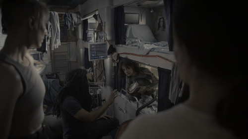 Snowpiercer.S03E02.The.Last.to.Go.1080p.NF.WEB DL.CZ EN.DD+5.1.HDR.HEVC My.mkv snapshot 06.59 [2025.