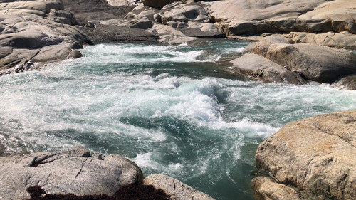 4 nKmX KYp9hgUkv.jpg