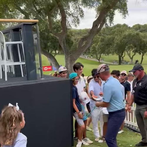 Ochu1hMFsW4i5 px.jpg