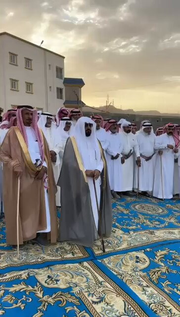 IvHd0EWj8lYu kAv.jpg