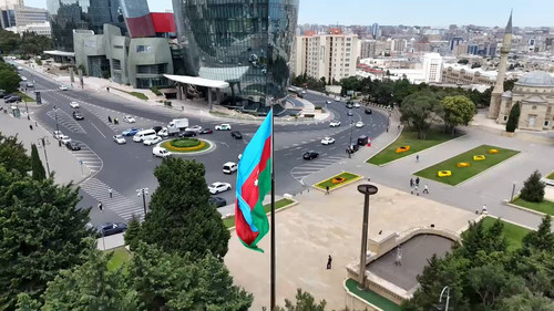 PkvIm5WgGMay B1r.jpg