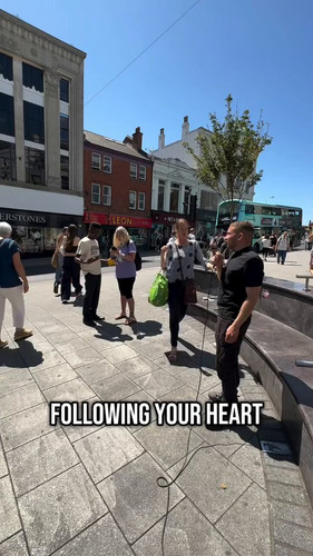 Q 2l2rnV3WwXqukg.jpg