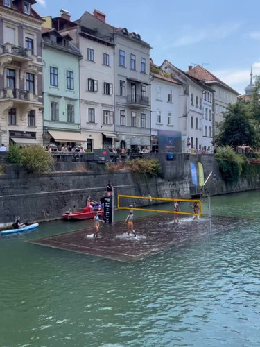 T8UebCDG7fc5P 2z.jpg