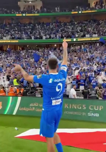 yWsmg R bF3 KBOg.jpg