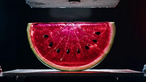 gjYrjbXCS d0BfHt.jpg