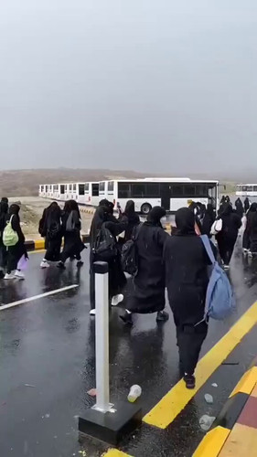 B4bLGsLj5DL9baE .jpg