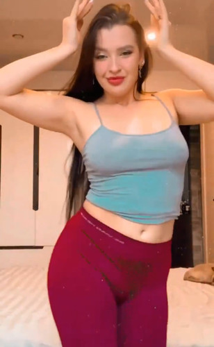 نسرين التيكتوكر الجميلة FMhNWbV.md