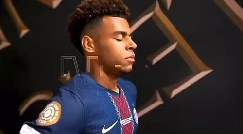 eD kKZvaKD0q1RPs.jpg