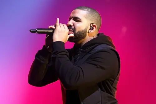 DRAKE ENDS THE UK VS US DEBATE.webp