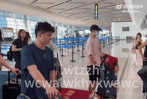 img 1752376577517006vnffegy1i3c7h3us2og30q80hse8p.gif
