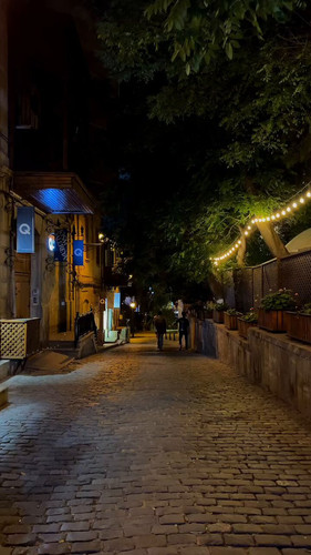 CvZxBzVbc0Q677 A.jpg