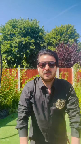 mosj7nbz zszuTnJ.jpg