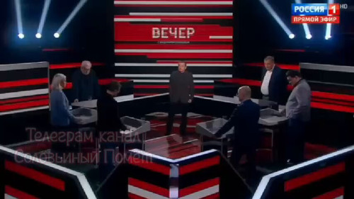 JMukt5FZB3TTunpd.jpg
