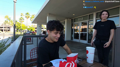 o30PhfLYhdpkCF6q.jpg