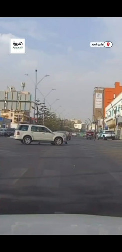 d1sLre1osm2CupU5.jpg