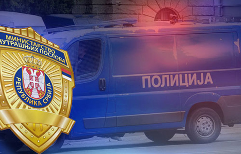 Savladan i uhapšen: Kod muškarca koji je sinoć pucao u Erdeču pronađeni automatska puška, bomba, sekira, noževi!