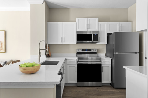 The Brooke VS Stills 1B1B Kitchen.jpg