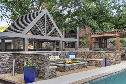 C235270 Pool FirePit 13960.jpg